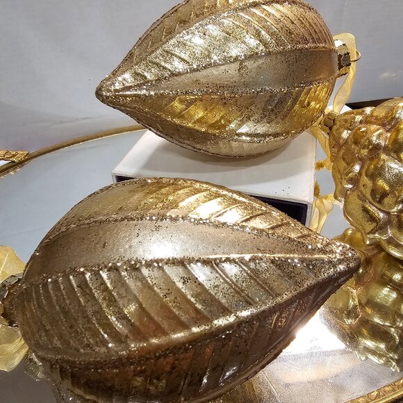 Frontgate Ornaments in Gold  set of 3 - Picture 4 of 5